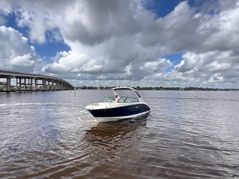 Slide: The Image of Sea Ray SDX 250 Outboard 2026 - 3