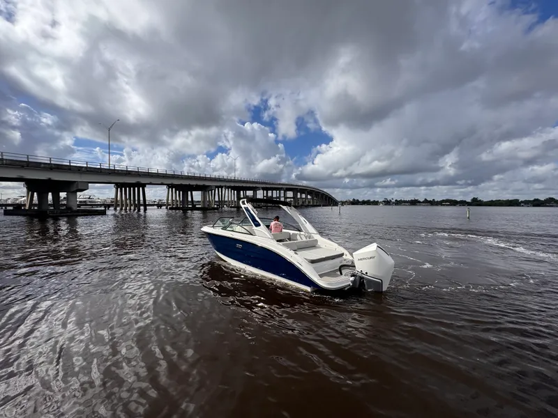 Slide: The Image of Sea Ray SDX 250 Outboard 2026 - 6