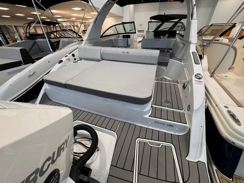 Slide: The Image of Sea Ray SDX 250 Outboard 2026 - 8