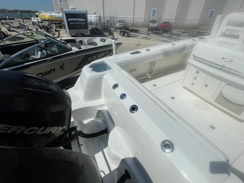Slide: The Image of Boston Whaler 320 OUTRAGE 2013 - 34
