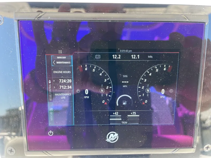 Slide: The Image of Boston Whaler 320 OUTRAGE 2013 - 8