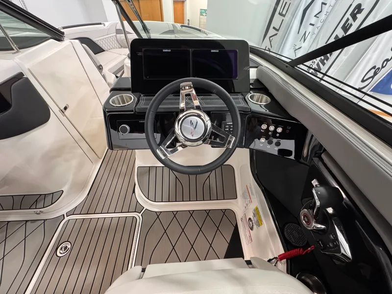 Slide: The Image of Sea Ray SLX 260 Outboard 2026 - 14