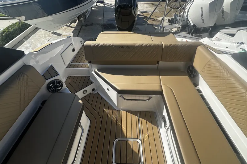 Slide: The Image of Sea Ray SDX 270 Outboard 2026 - 13