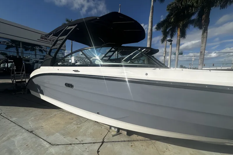 Slide: The Image of Sea Ray SDX 270 Outboard 2026 - 2