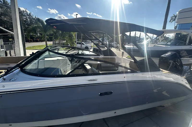 Slide: The Image of Sea Ray SDX 270 Outboard 2026 - 6