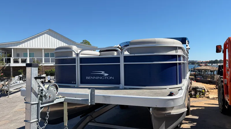 Slide: The Image of Bennington 20SV 2021 - 2