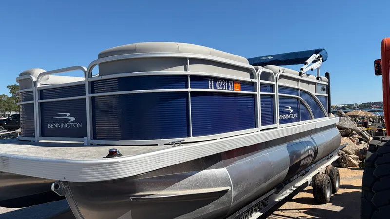 Slide: The Image of Bennington 20SV 2021 - 3