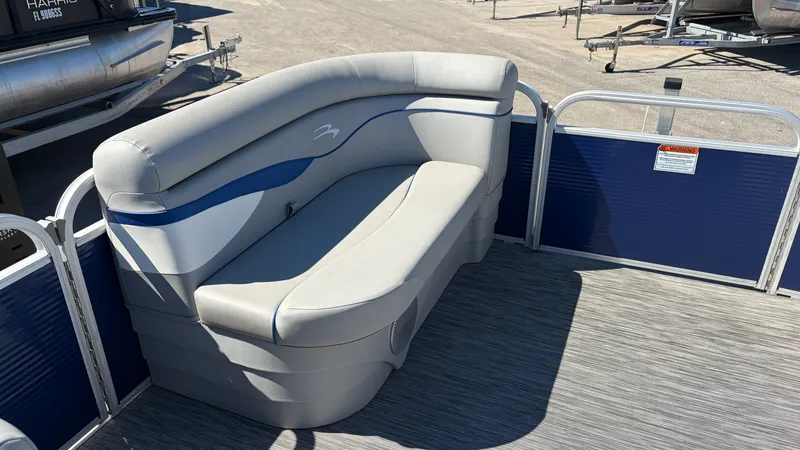 Slide: The Image of Bennington 20SV 2021 - 9