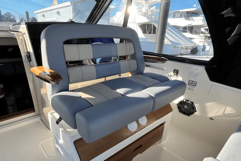 Slide: The Image of Boston Whaler 380 Realm 2025 - 26