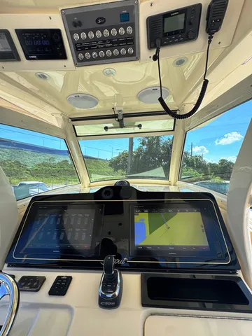 Slide: The Image of Scout Boat Company 350 LXF 35' 2016 - 29