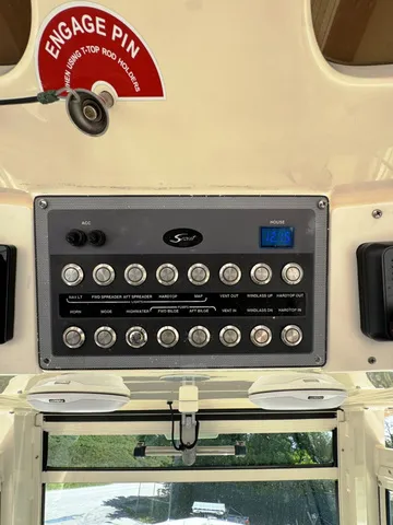 Slide: The Image of Scout Boat Company 350 LXF 35' 2016 - 32