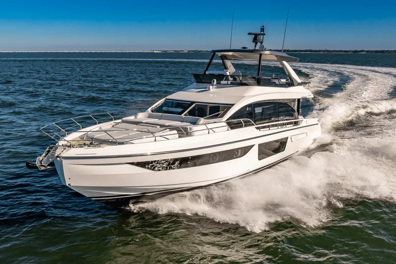 The Image of Azimut Fly 68 2025 - 0