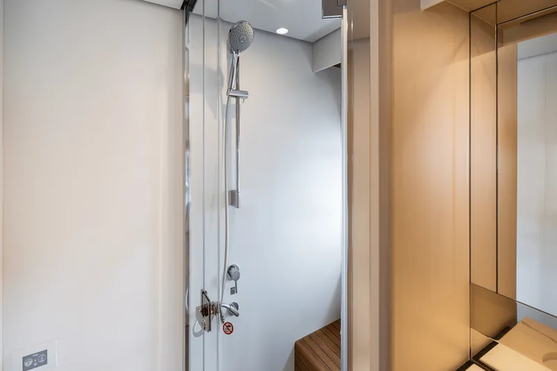 Slide: The Image of Azimut Fly 68 2025 - 107