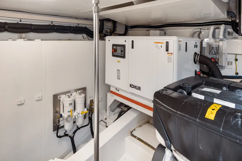 Slide: The Image of Azimut Fly 68 2025 - 114