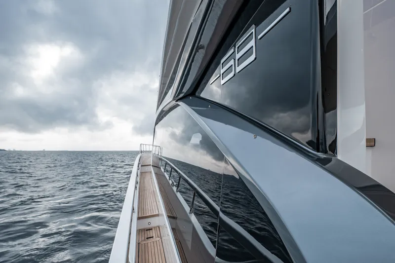 Slide: The Image of Azimut Fly 68 2025 - 115