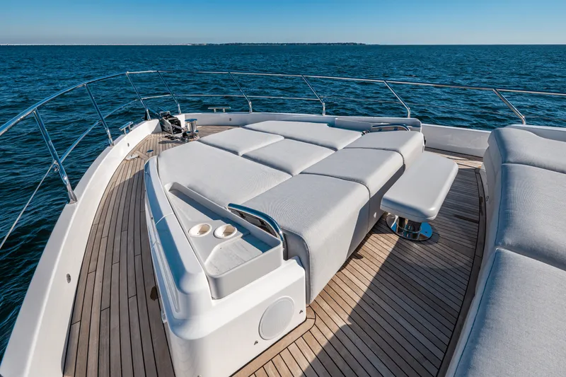 Slide: The Image of Azimut Fly 68 2025 - 118