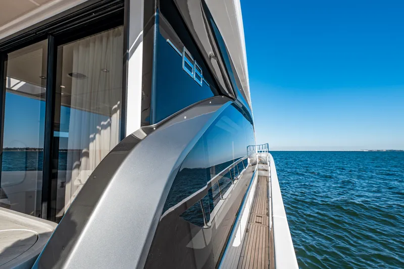 Slide: The Image of Azimut Fly 68 2025 - 122