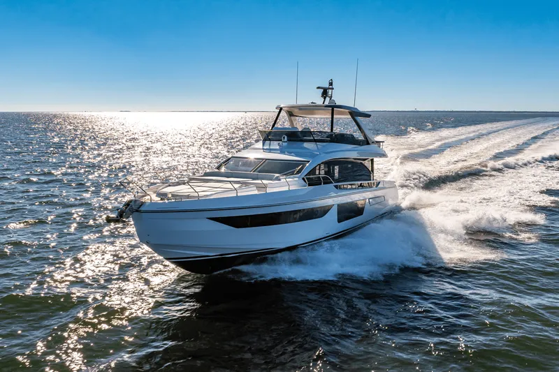 Slide: The Image of Azimut Fly 68 2025 - 2