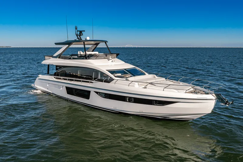 Slide: The Image of Azimut Fly 68 2025 - 20