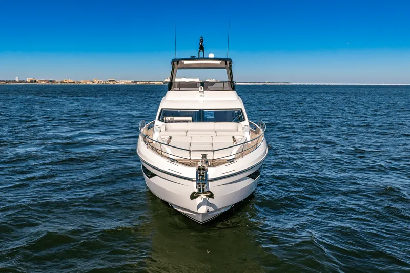 Slide: The Image of Azimut Fly 68 2025 - 28