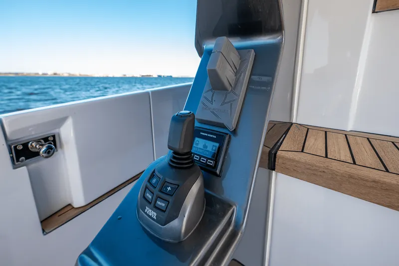 Slide: The Image of Azimut Fly 68 2025 - 43