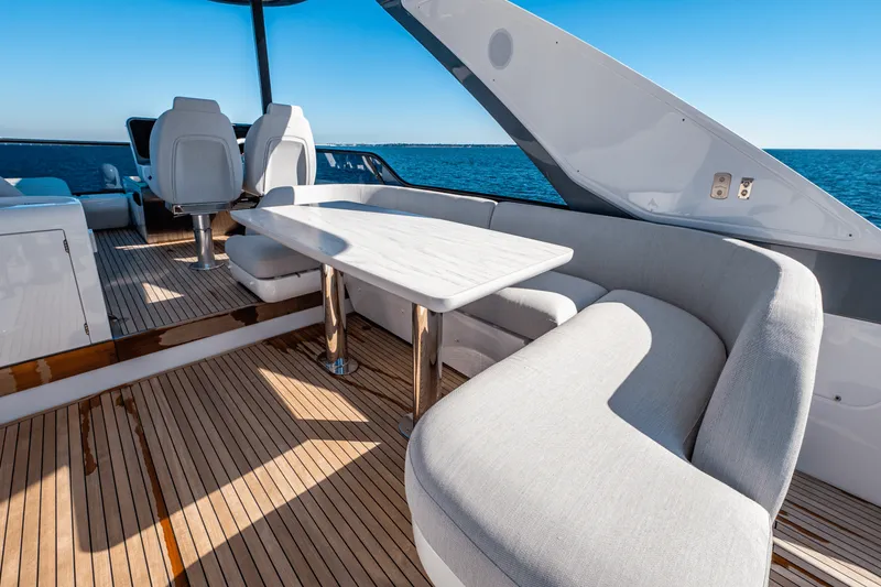 Slide: The Image of Azimut Fly 68 2025 - 45