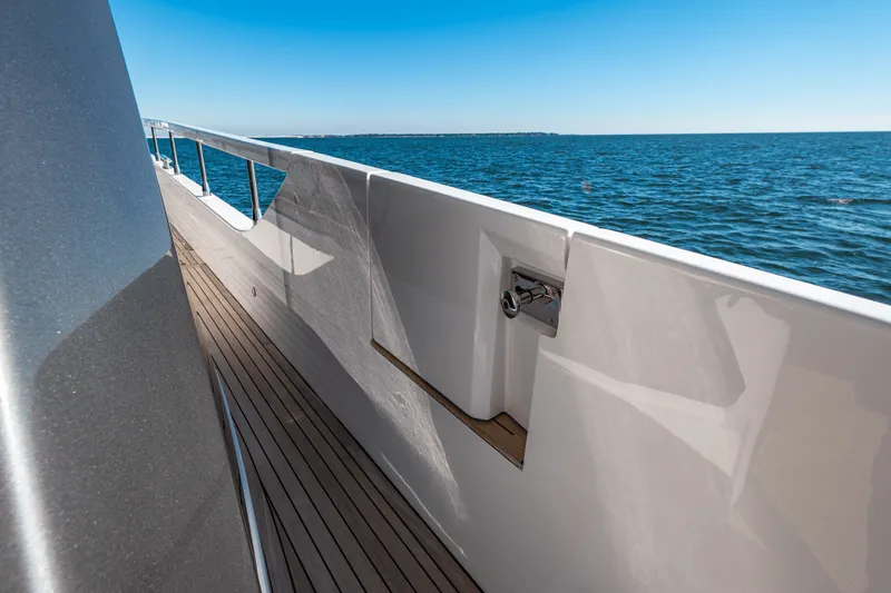 Slide: The Image of Azimut Fly 68 2025 - 51