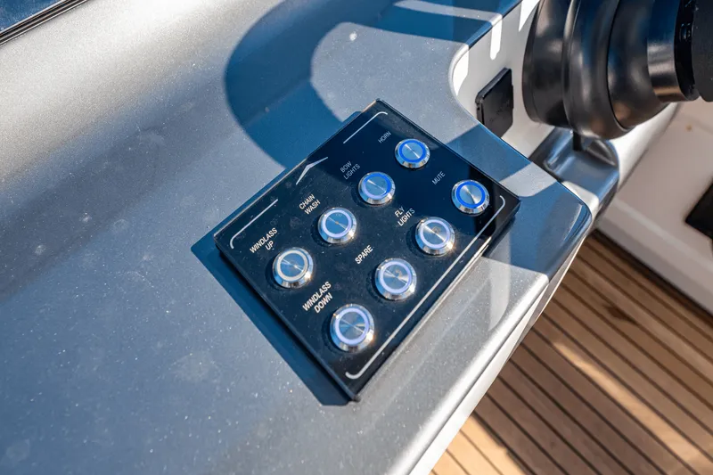 Slide: The Image of Azimut Fly 68 2025 - 61