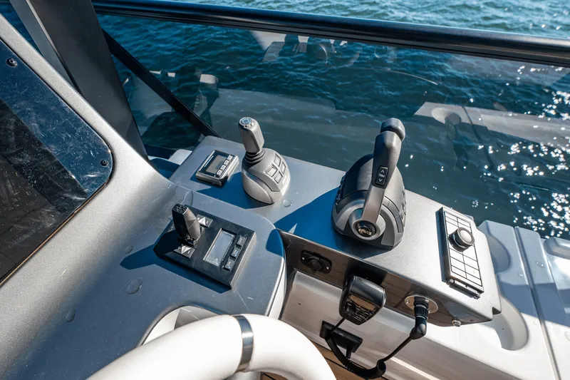 Slide: The Image of Azimut Fly 68 2025 - 64