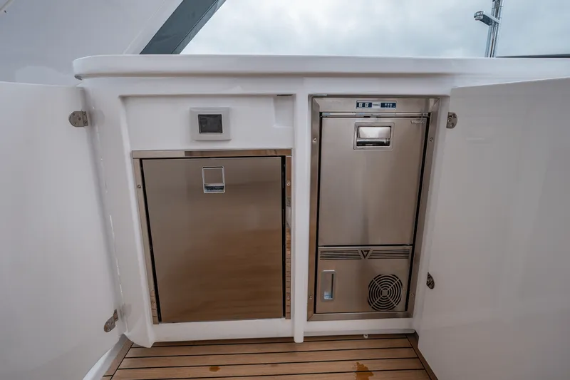 Slide: The Image of Azimut Fly 68 2025 - 68