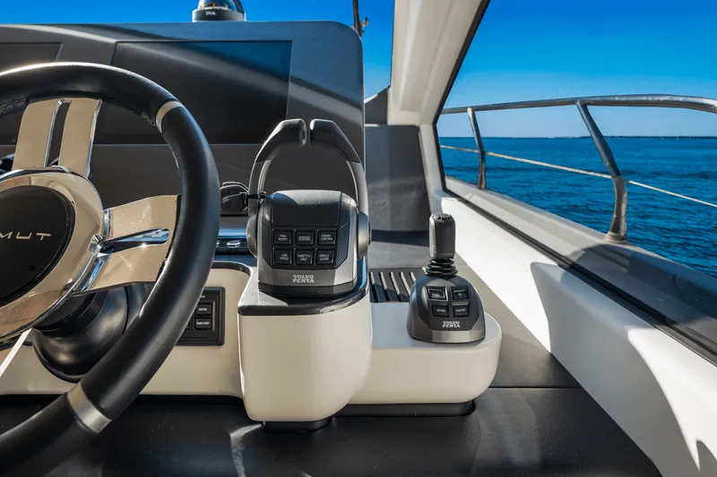 Slide: The Image of Azimut Fly 68 2025 - 88