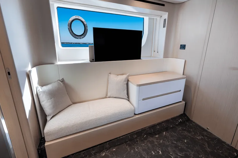 Slide: The Image of Azimut Fly 68 2025 - 94