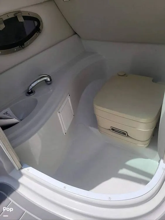 Slide: The Image of Crownline Boats 220 ex 2008 - 10817318