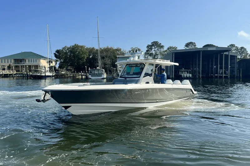 Slide: The Image of Boston Whaler 360 Outrage 2025 - 0