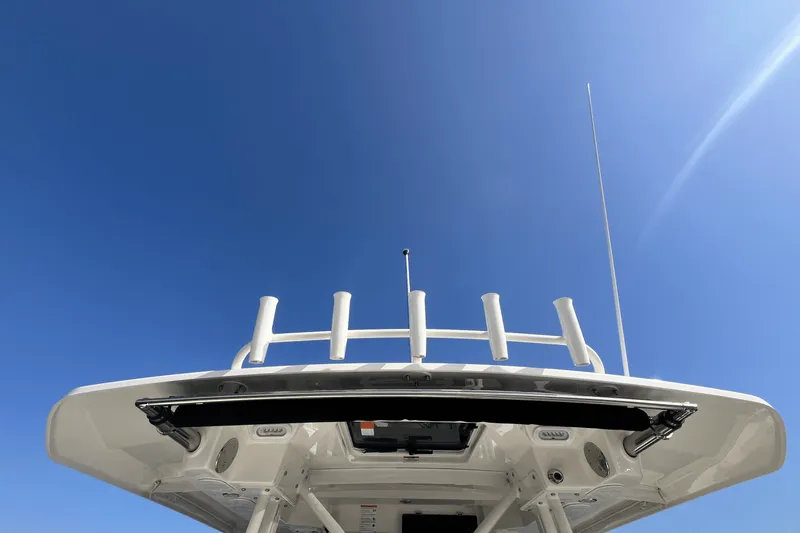 Slide: The Image of Boston Whaler 360 Outrage 2025 - 11