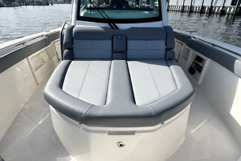 Slide: The Image of Boston Whaler 360 Outrage 2025 - 20