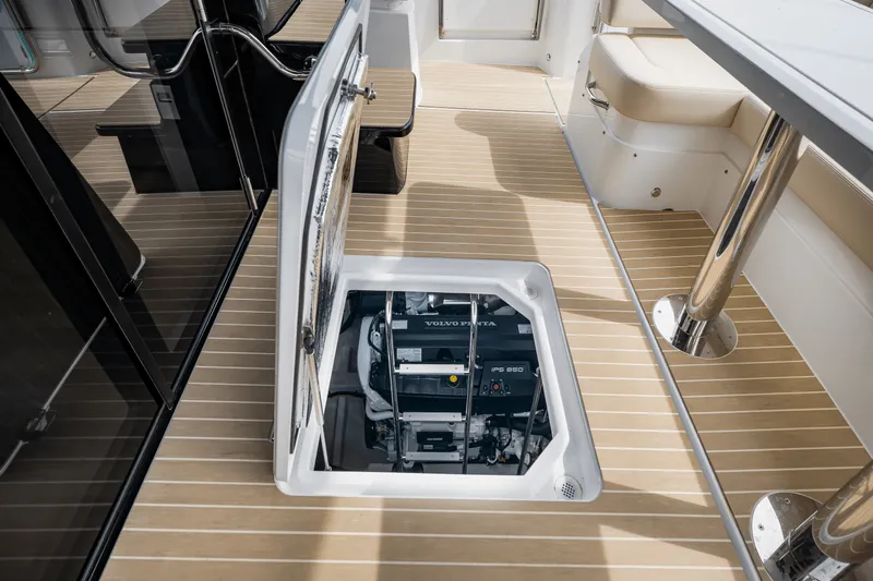 Slide: The Image of Cruisers 57 FLY 2025 - 26