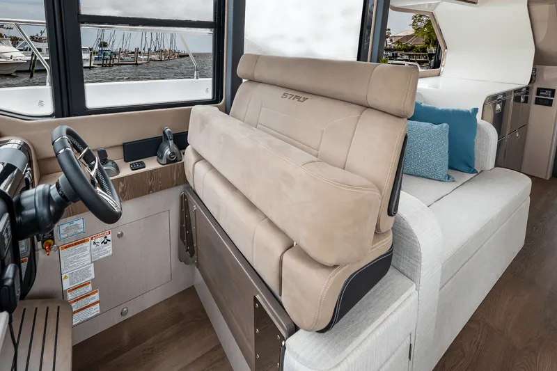 Slide: The Image of Cruisers Yachts 57 FLY 2025 - 36