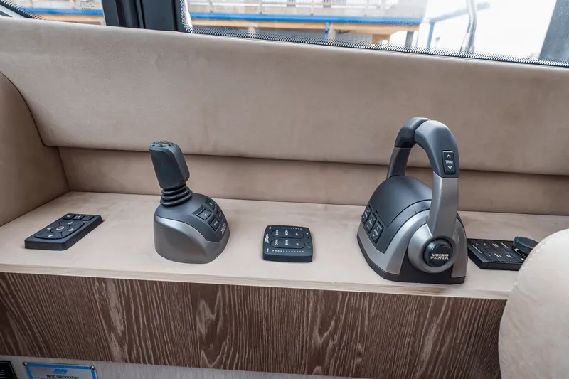 Slide: The Image of Cruisers Yachts 57 FLY 2025 - 41