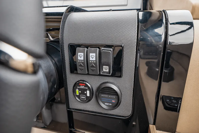 Slide: The Image of Cruisers Yachts 57 FLY 2025 - 42