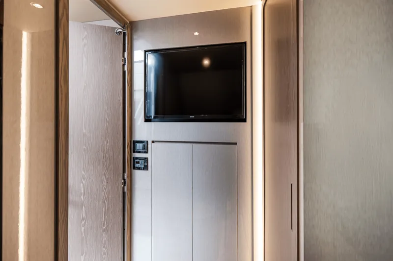 Slide: The Image of Cruisers Yachts 57 FLY 2025 - 49