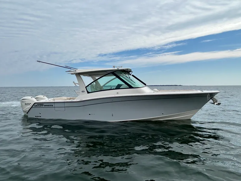 Slide: The Image of Grady-White Freedom 345 2025 - 10