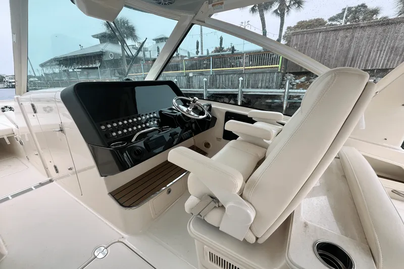 Slide: The Image of Grady-White Freedom 345 2025 - 26