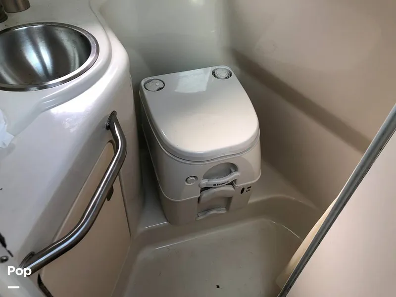 Slide: The Image of Sea Ray 240 Sundancer 2010 - 10764922