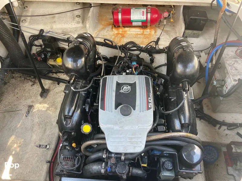 Slide: The Image of Sea Ray 240 Sundancer 2010 - 10796224