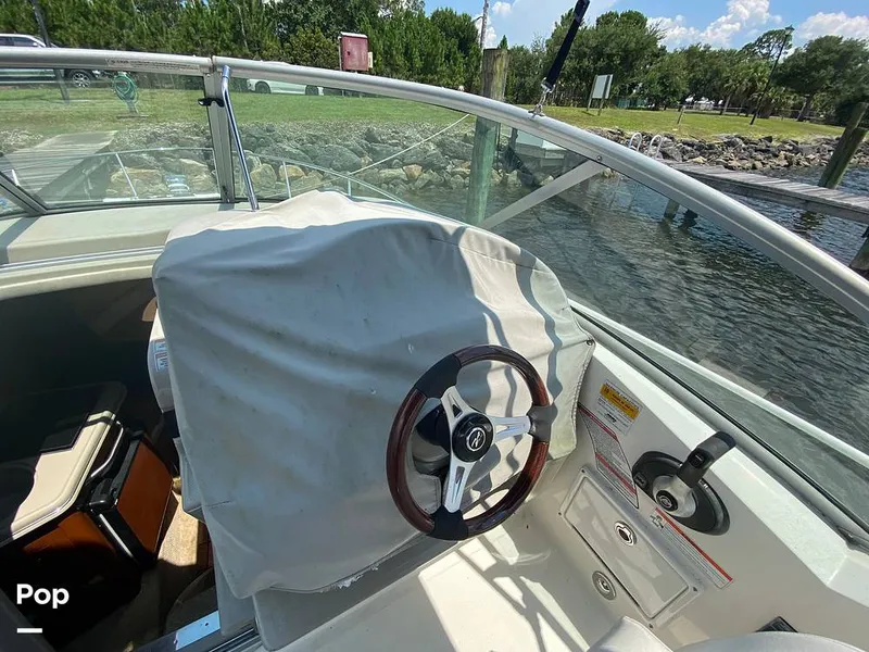 Slide: The Image of Sea Ray 240 Sundancer 2010 - 10796229