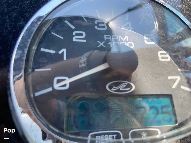 Slide: The Image of Hour Meter 725 Hours - 10796237