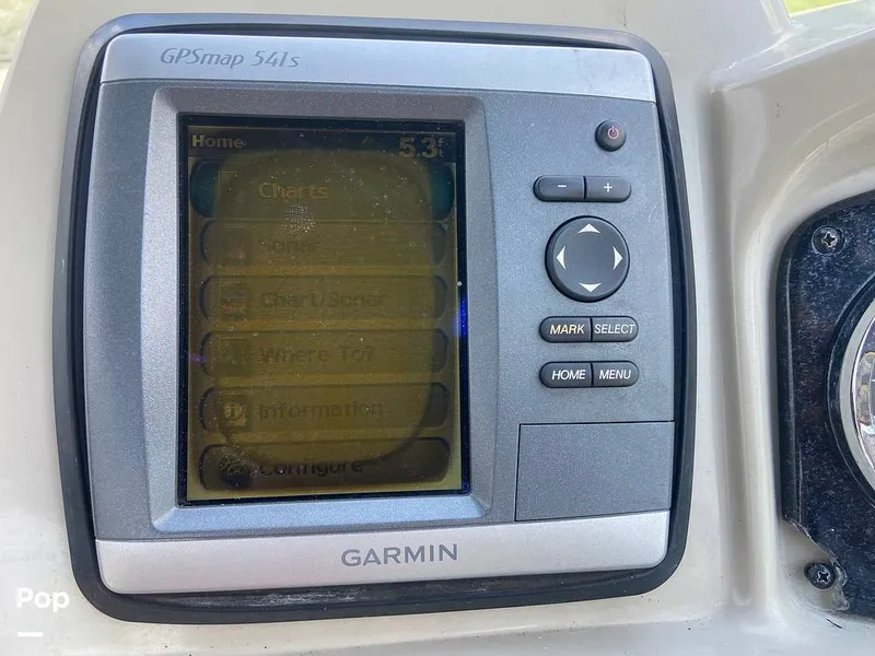 Slide: The Image of Sea Ray 240 Sundancer 2010 - 10796238