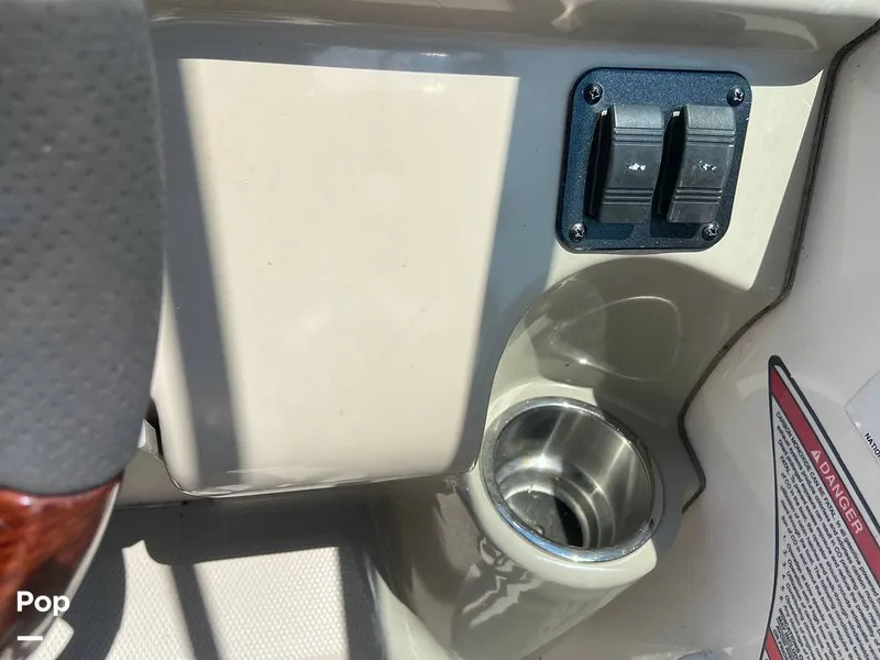 Slide: The Image of Sea Ray 240 Sundancer 2010 - 10796246