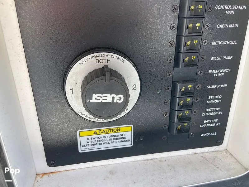 Slide: The Image of Sea Ray 240 Sundancer 2010 - 10796247